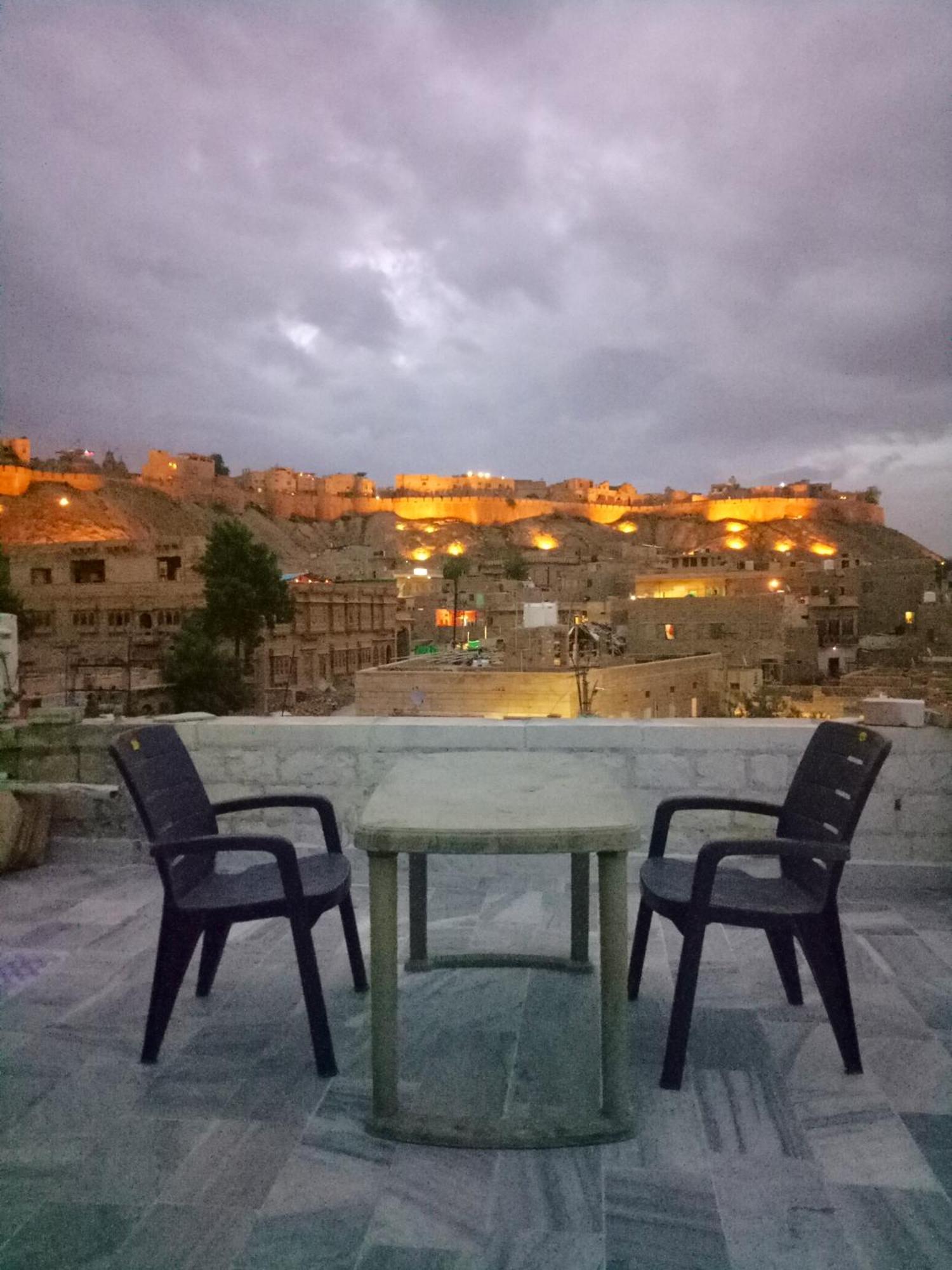 Hotel Desert Bloom Jaisalmer Exteriör bild